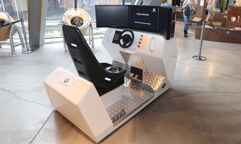 „Pijany kierowca” wrócił do Centrum Nauki Kopernik „Pijany kierowca” wrócił do Centrum Nauki Kopernik