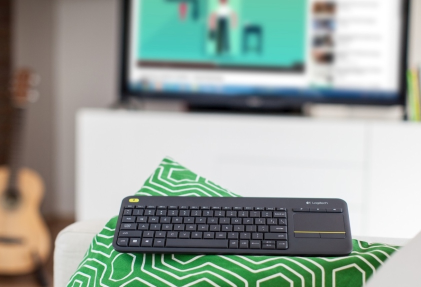 Logitech Wireless Touch keyboard k400 Plus_12 Logitech Wireless Touch keyboard k400 Plus_12