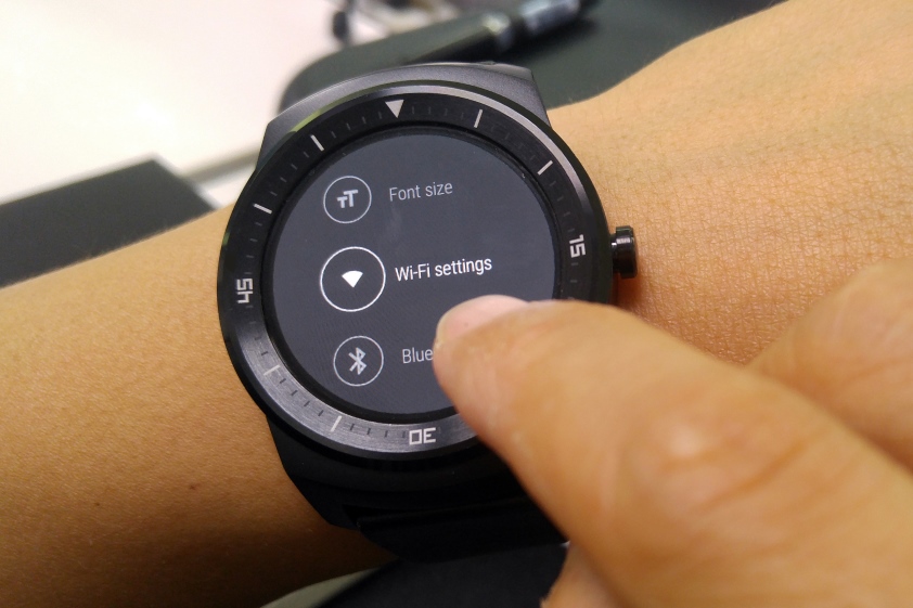 Smartwatch LG z funkcją Wi-Fi LG G Watch R Wi-Fi