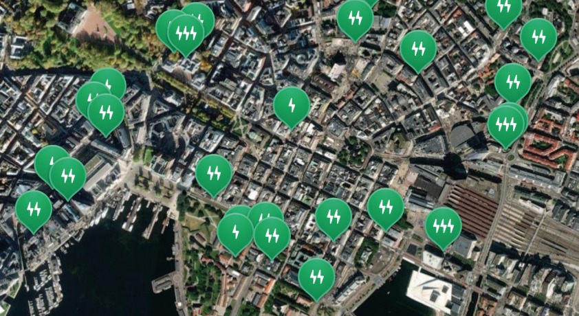 TomTom z mapą ponad 2 milionów punktów ładowania pojazdów EV TomTom z mapą ponad 2 milionów punktów ładowania pojazdów EV